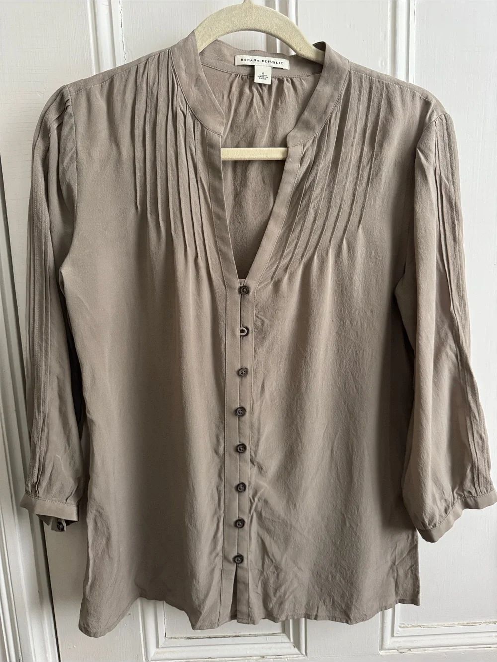 Banana Republic Women's Silk Taupe Pleated V-Neck Button-Front Shirt